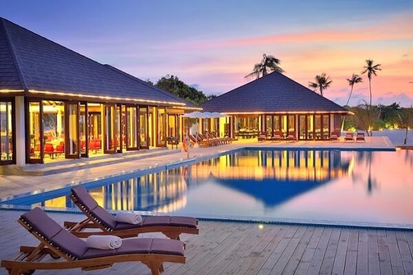 How to Get to Raffles Maldives Meradhoo Resort